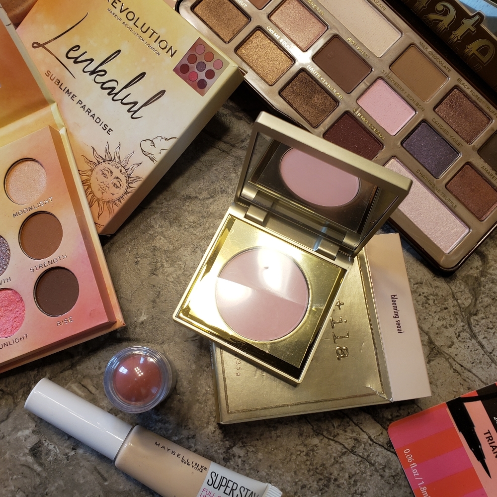 Make up bundle